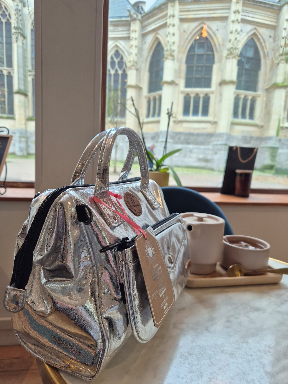 Sac bandoulière Cabaia crossbody Medium Monté Carlo silver disponible chez Evasion Dieppe