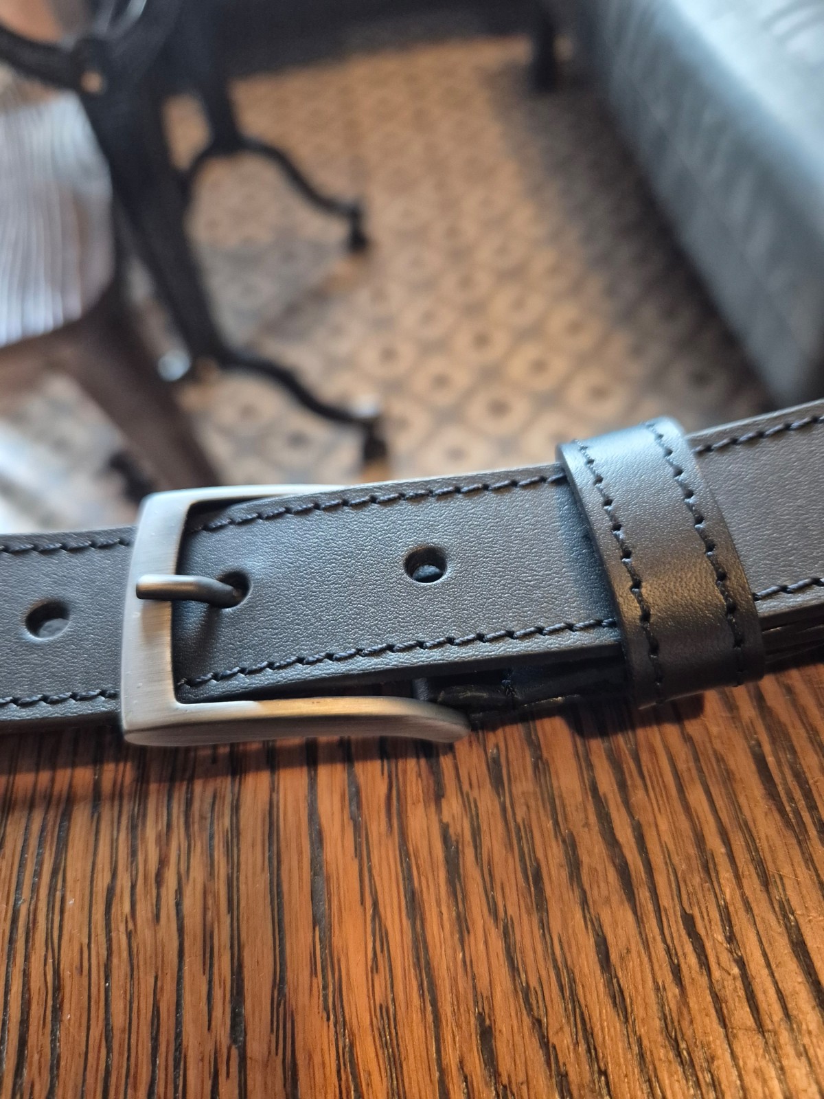 Ceinture en cuir noir les Ateliers Fourès fabriquée en France et disponible chez Evasion Dieppe