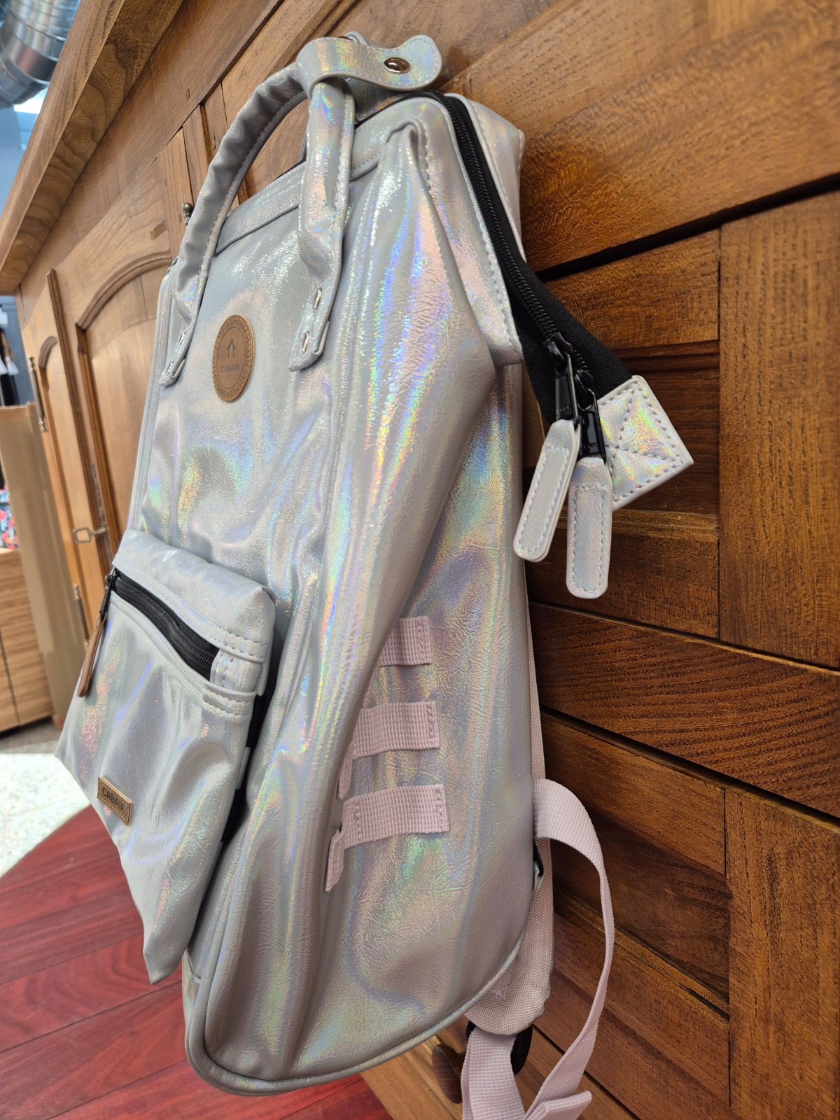 Sac à dos Cabaia Rennes silver disponible chez Evasion Dieppe