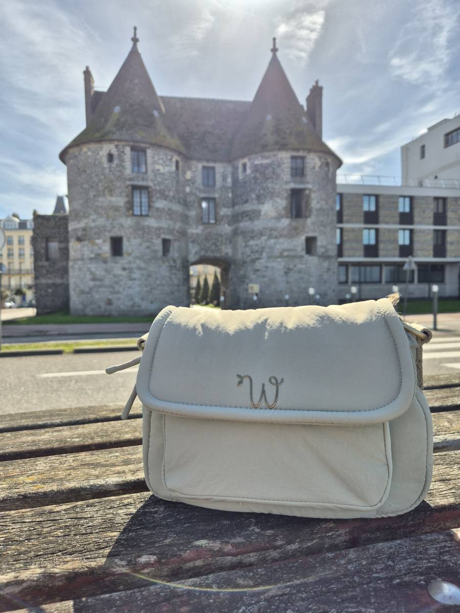 Sac bandoulière Woomen coloris moss disponible chez Evasion Dieppe
