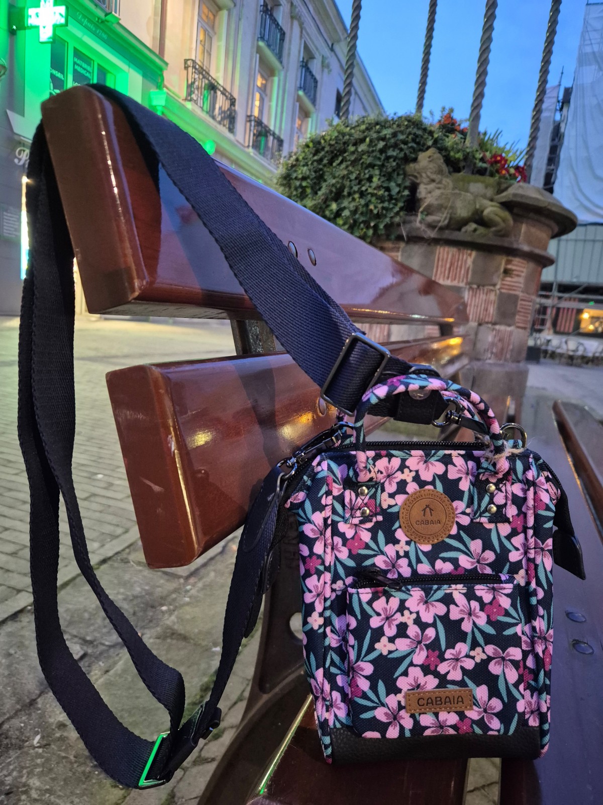 Sac bandoulière Cabaia Nano Cagliari disponible chez Evasion Dieppe