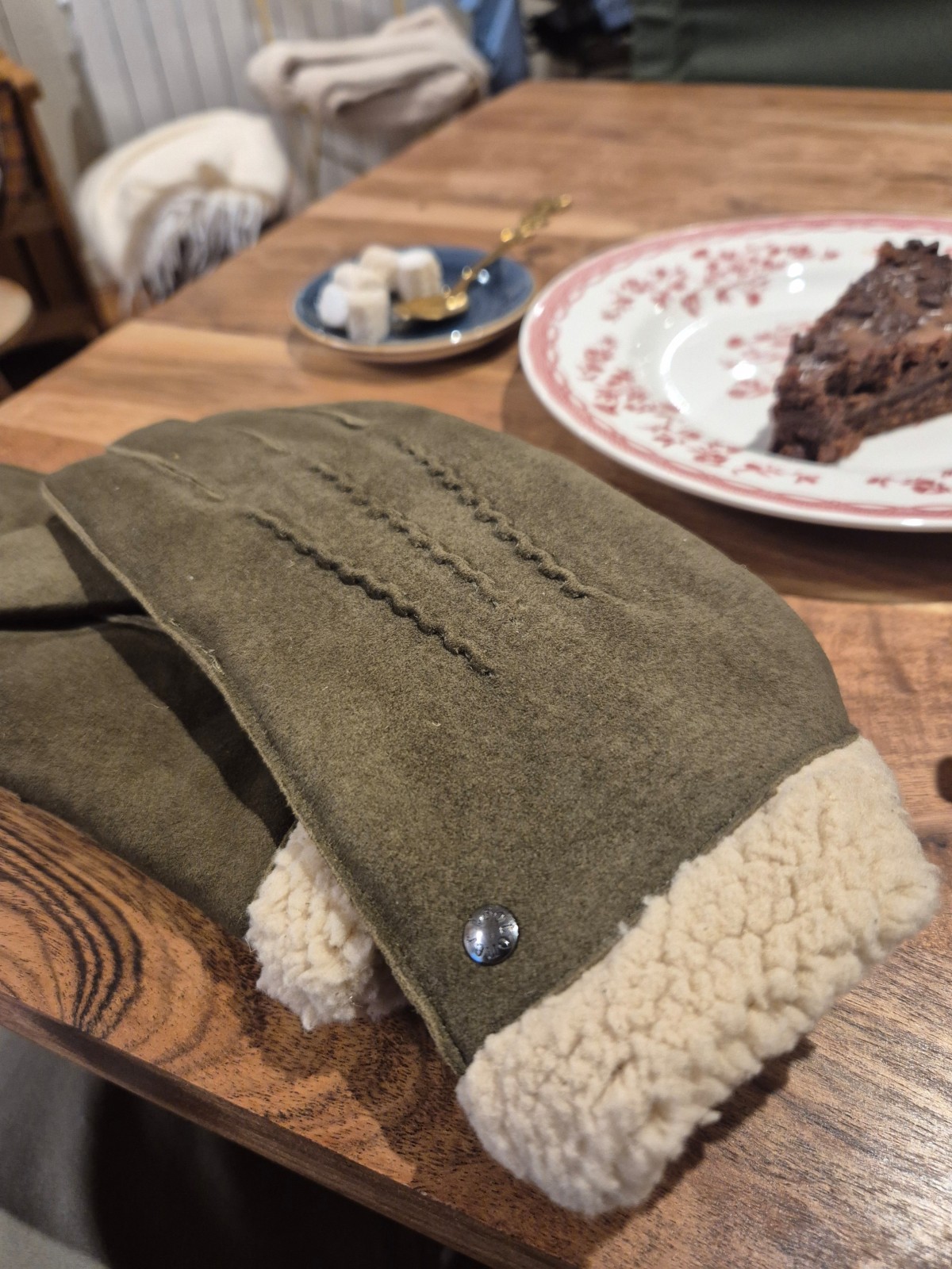 Gants en cuir Isotoner doublés chaud indisponible chez Evasion Dieppe