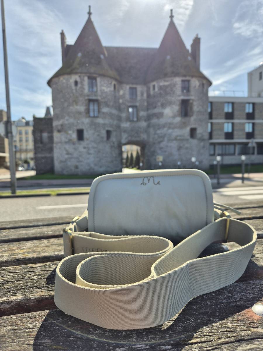 Sac bandoulière Woomen coloris moss disponible chez Evasion Dieppe