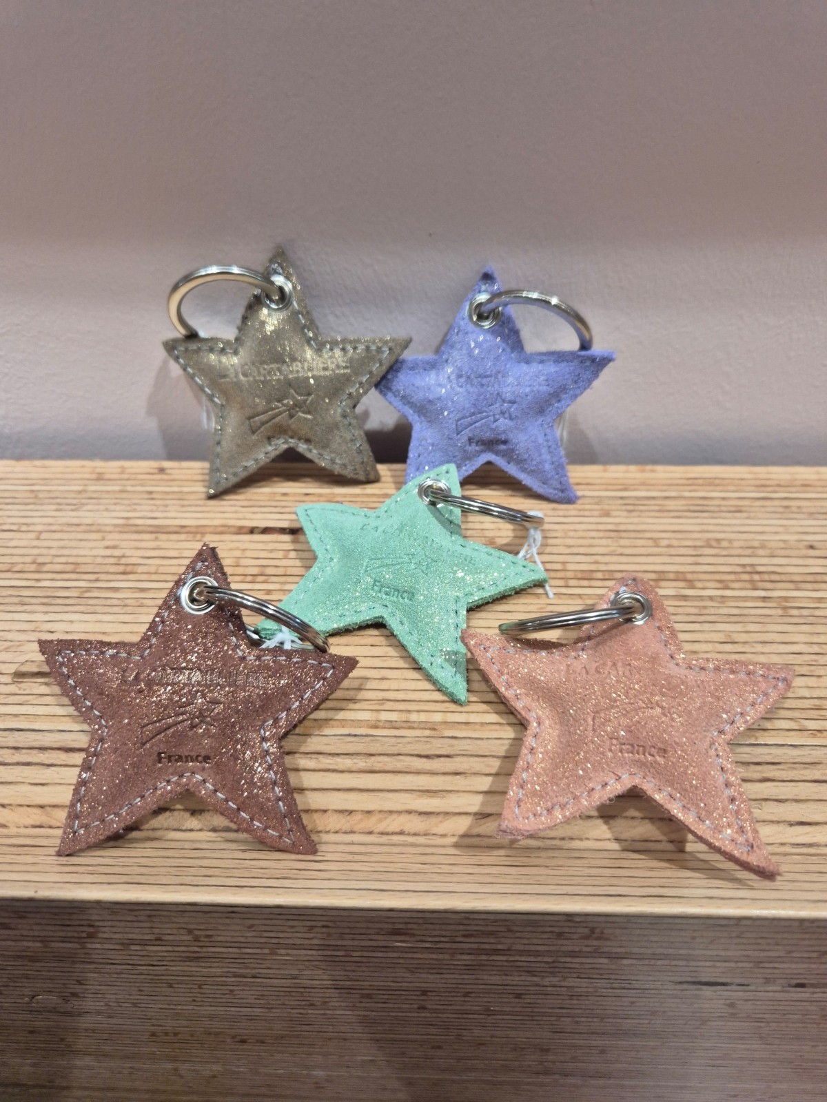 Porte clés étoile la Cartablière fabriqué en France disponible chez Evasion Dieppe