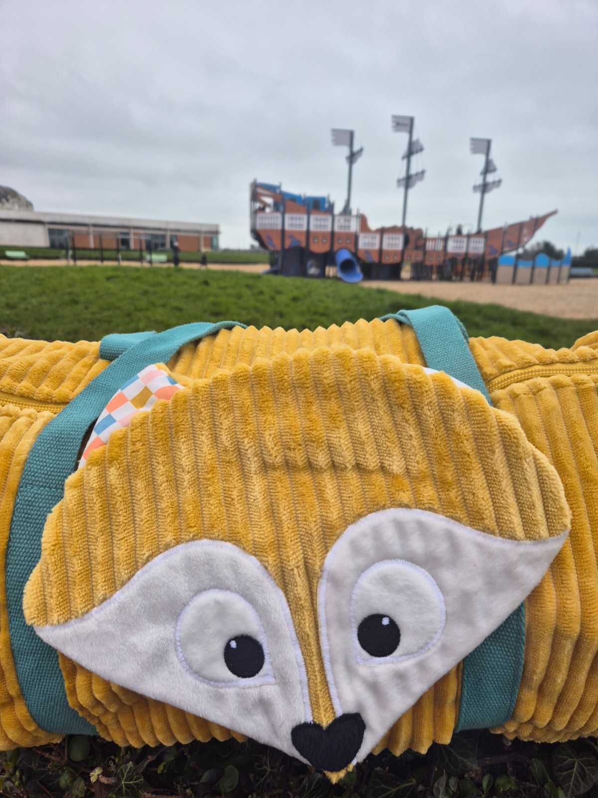 Sac de voyage les Déglingos version renard disponible chez Evasion Dieppe