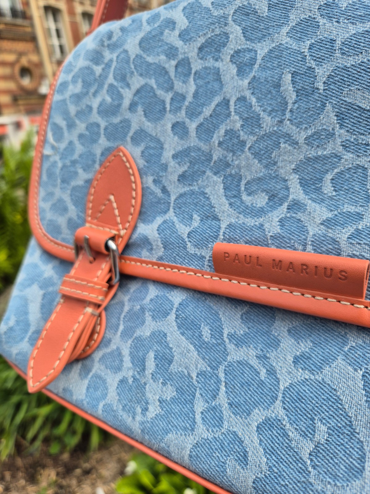Sac bandoulière Paul Marius Loulou version denim léopard disponible chez Evasion Dieppe