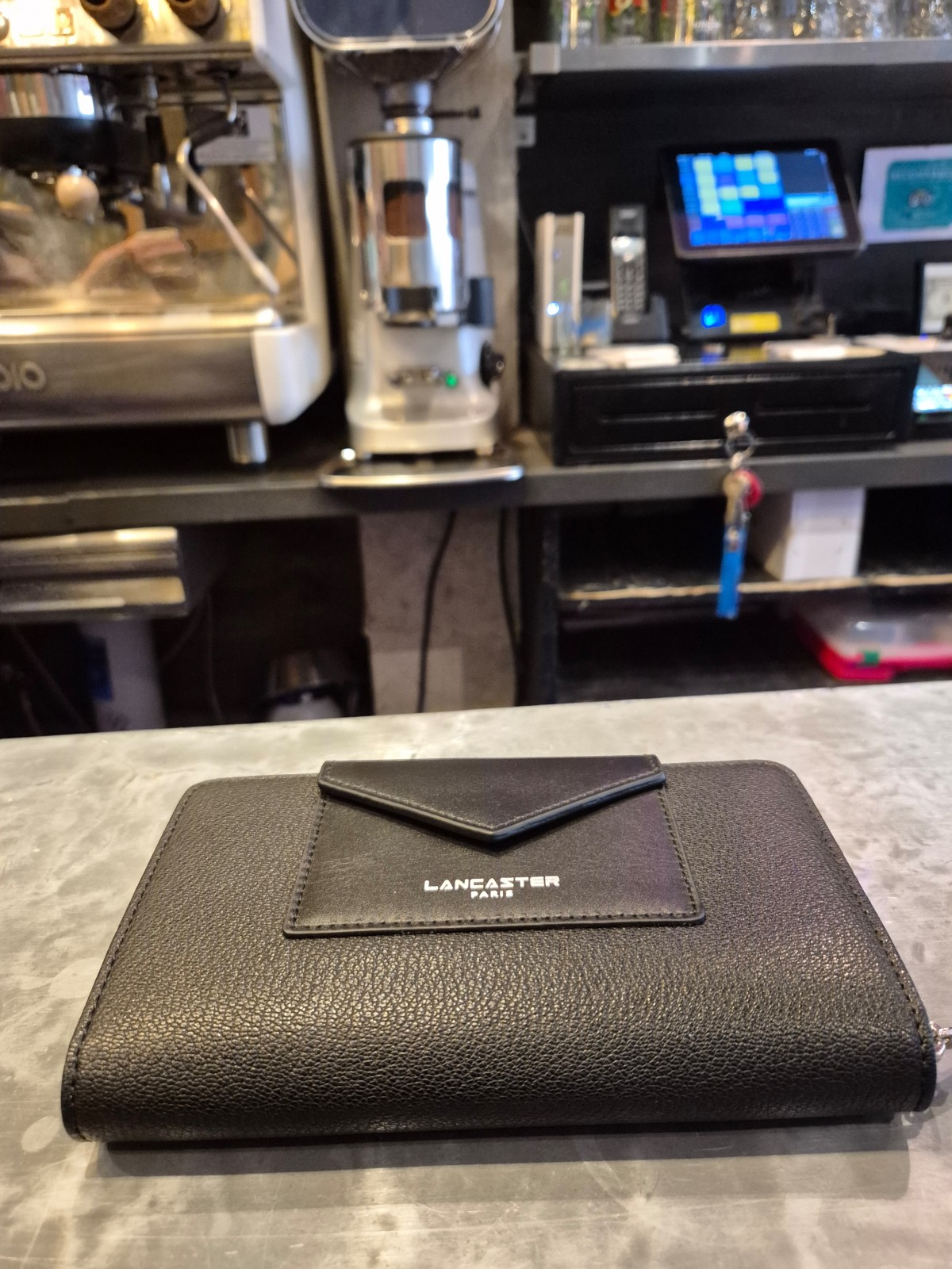 Acheter un portefeuille en cuir pas cher proche Le Tréport 76470