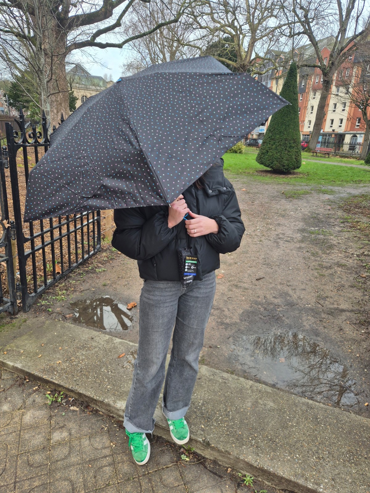 Petit parapluie pliant Isotoner disponible chez Evasion Dieppe