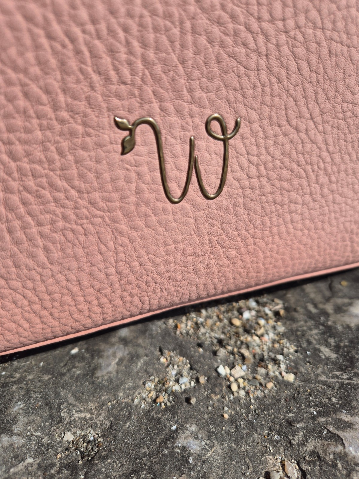 Grand sac Woomen coloris candy disponible chez Evasion Dieppe