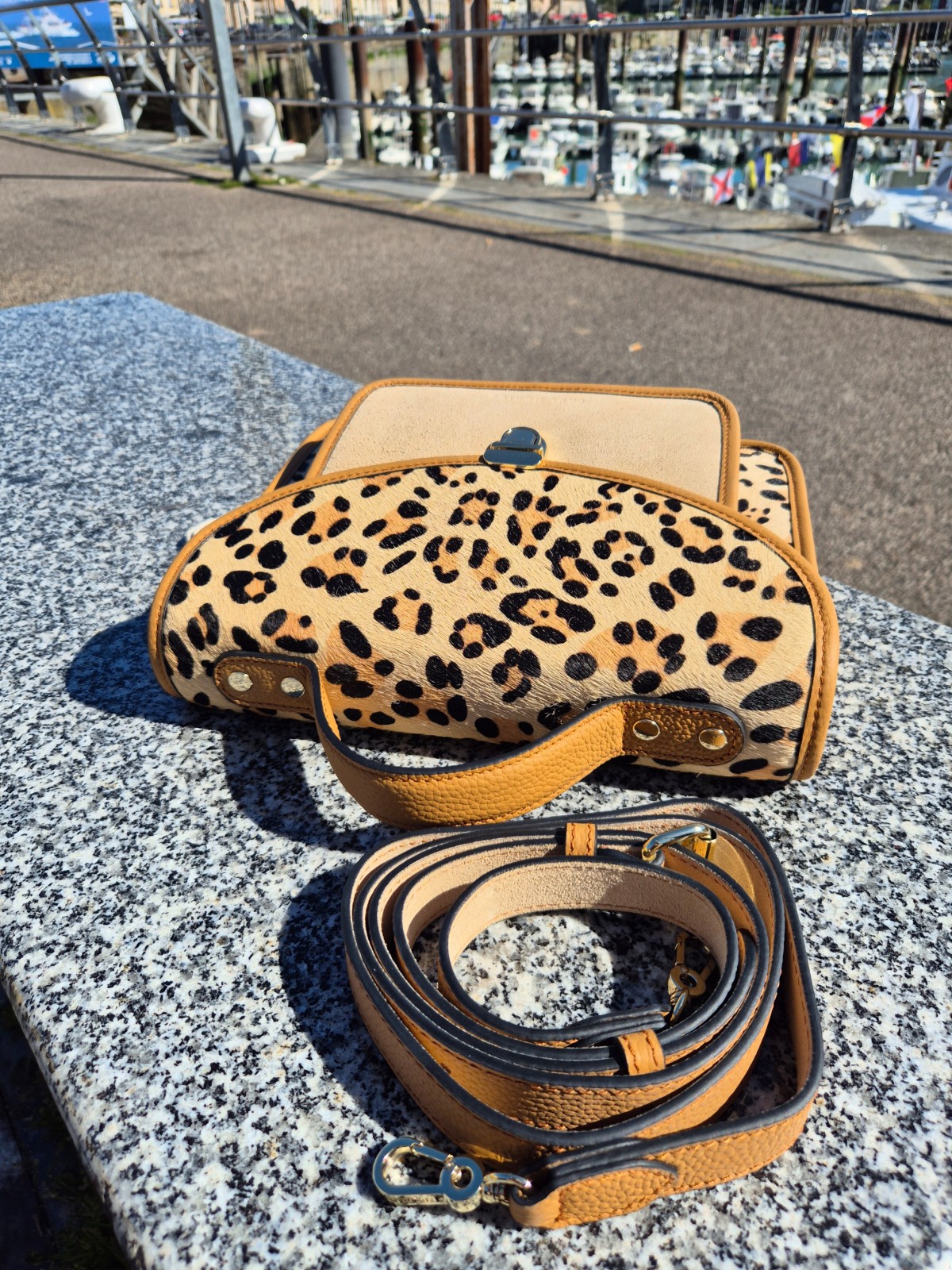 Sac bandoulière Paul Marius Mademoiselle George léopard beige disponible chez Evasion Dieppe