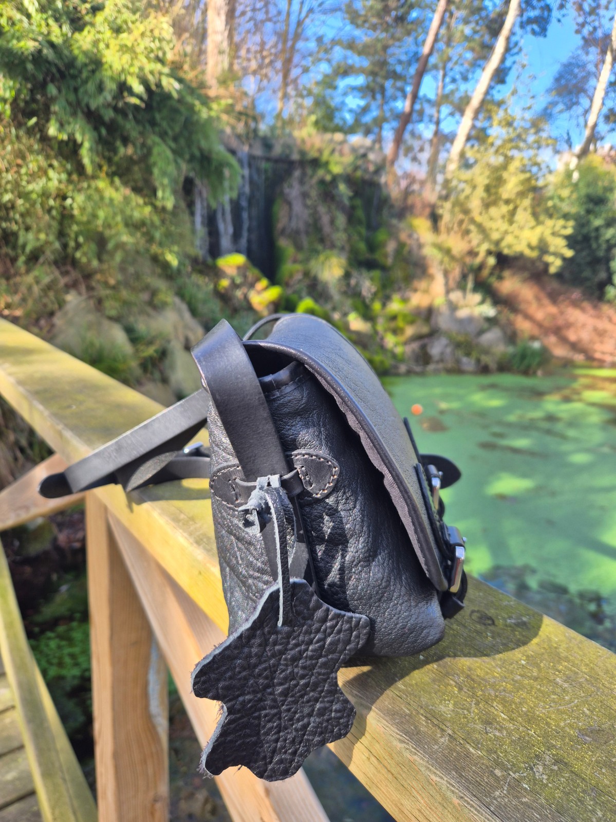 Petit sac bandoulière Paul Marius Loulou small noir disponible chez Evasion Dieppe