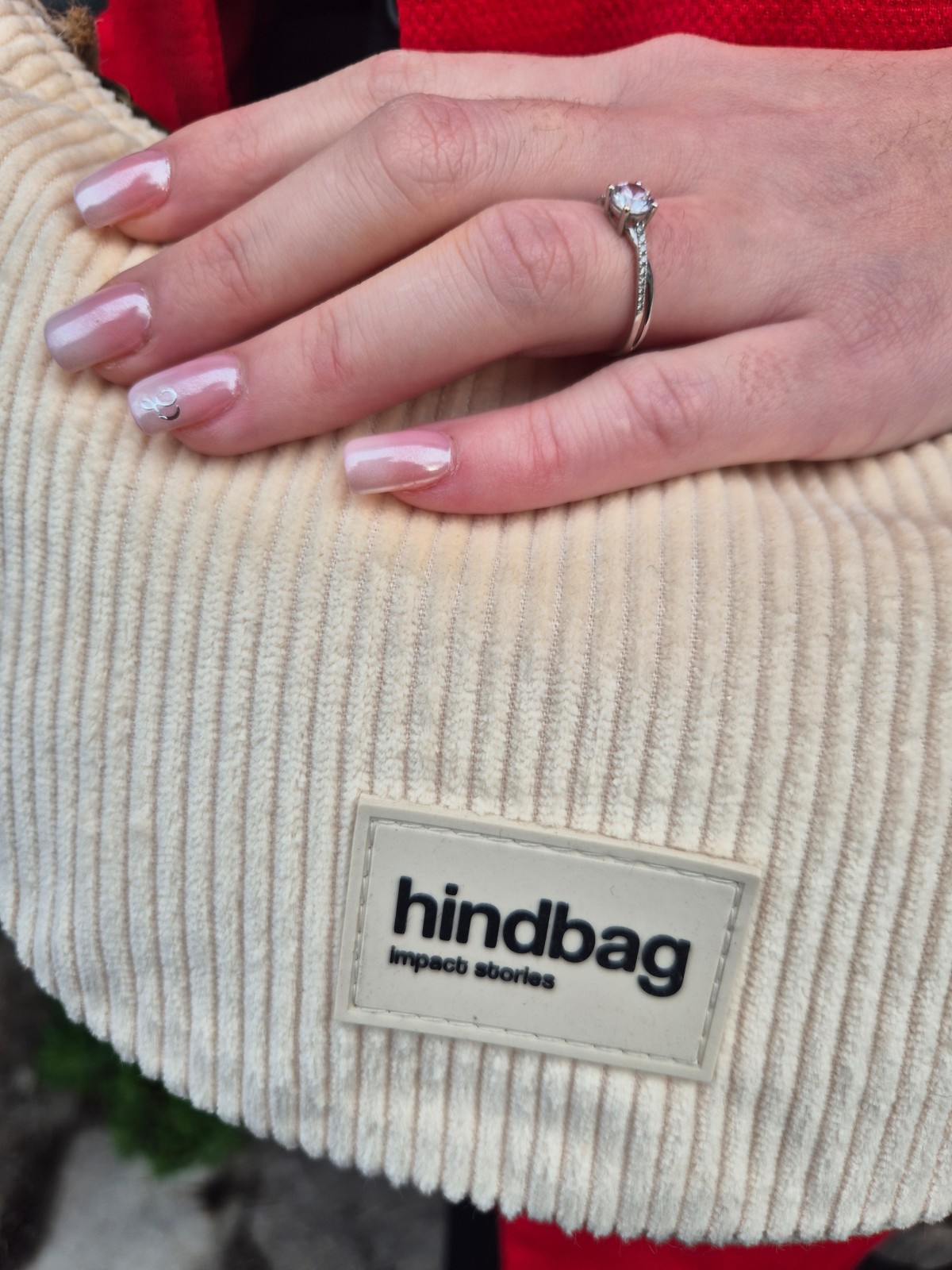 Sac Hindbag Andréa velours crème disponible chez Evasion Dieppe