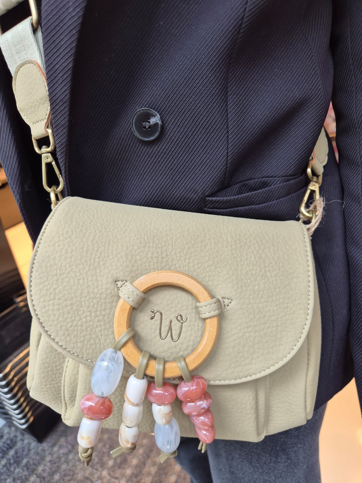 Sac bandoulière Woomen coloris mousse indisponible chez Evasion Dieppe