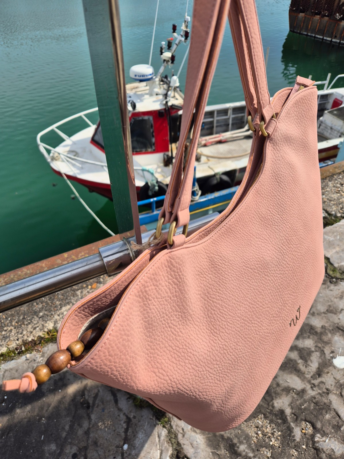 Grand sac Woomen coloris candy disponible chez Evasion Dieppe