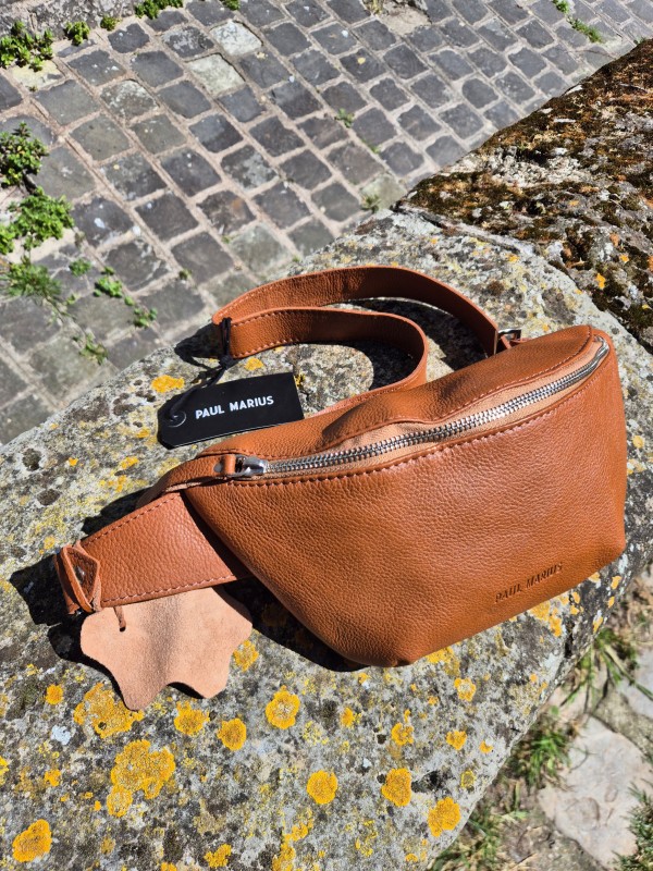 Sac banane Paul Marius coloris naturel disponible chez Evasion Dieppe