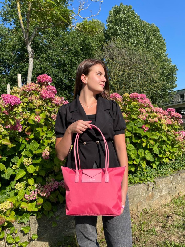 Sac Lancaster rose foncé disponible chez Evasion Dieppe
