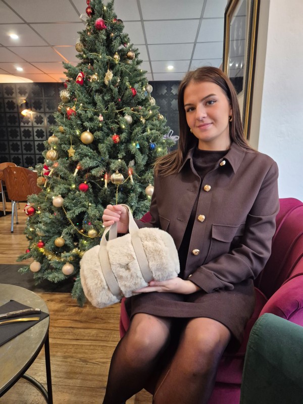 Sac bandoulière Woomen moumoute sable disponible chez Evasion Dieppe