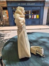 Sac bandoulière Lancaster beige indisponible chez Evasion Dieppe