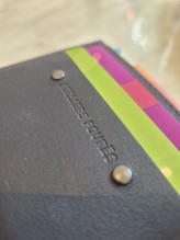 Porte-cartes Ateliers Fourès fabrication française cuir marine disponible chez Evasion Dieppe