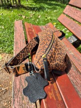 Sac banane Paul Marius léopard noir disponible chez Evasion Dieppe