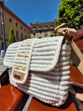 Sac les Tropéziennes blanc argenté disponible chez Evasion Dieppe