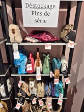Déstockage, fins de série, bonnes affaires disponibles chez Maroquinerie Evasion Dieppe