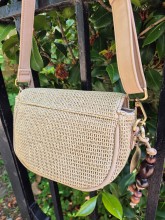 Sac bandoulière Woomen vegan version Cocus estival coloris sable disponible chez Evasion Dieppe