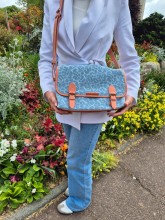 Sac bandoulière Paul Marius Loulou version denim léopard disponible chez Evasion Dieppe