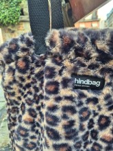 Sac Hindbag Paul fausse fourrure léopard disponible chez Evasion Dieppe