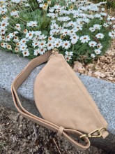 Sac banane Woomen coloris sable disponible chez Evasion Dieppe
