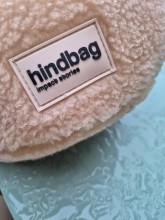 Sac banane Hindbag Andréa fausse fourrure beige disponible chez Evasion Dieppe