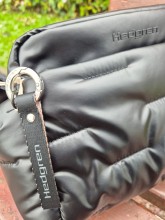 Sac bandoulière matelassé noir Hedgren disponible chez Evasion Dieppe