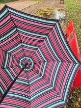 Grand parapluie solide Isotoner disponible chez Evasion Dieppe