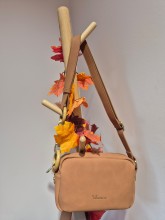 Sac bandoulière Woomen Héliconia marron disponible chez Evasion Dieppe