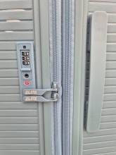 Grande valise rigide Elite disponible chez Evasion Dieppe