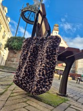 Sac Hindbag Paul fausse fourrure léopard disponible chez Evasion Dieppe