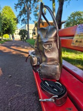 Porte-documents Paul Marius Dandy 90's acier disponible chez Evasion Dieppe