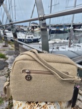 Sac bandoulière les Tropéziennes beige disponible chez Evasion Dieppe